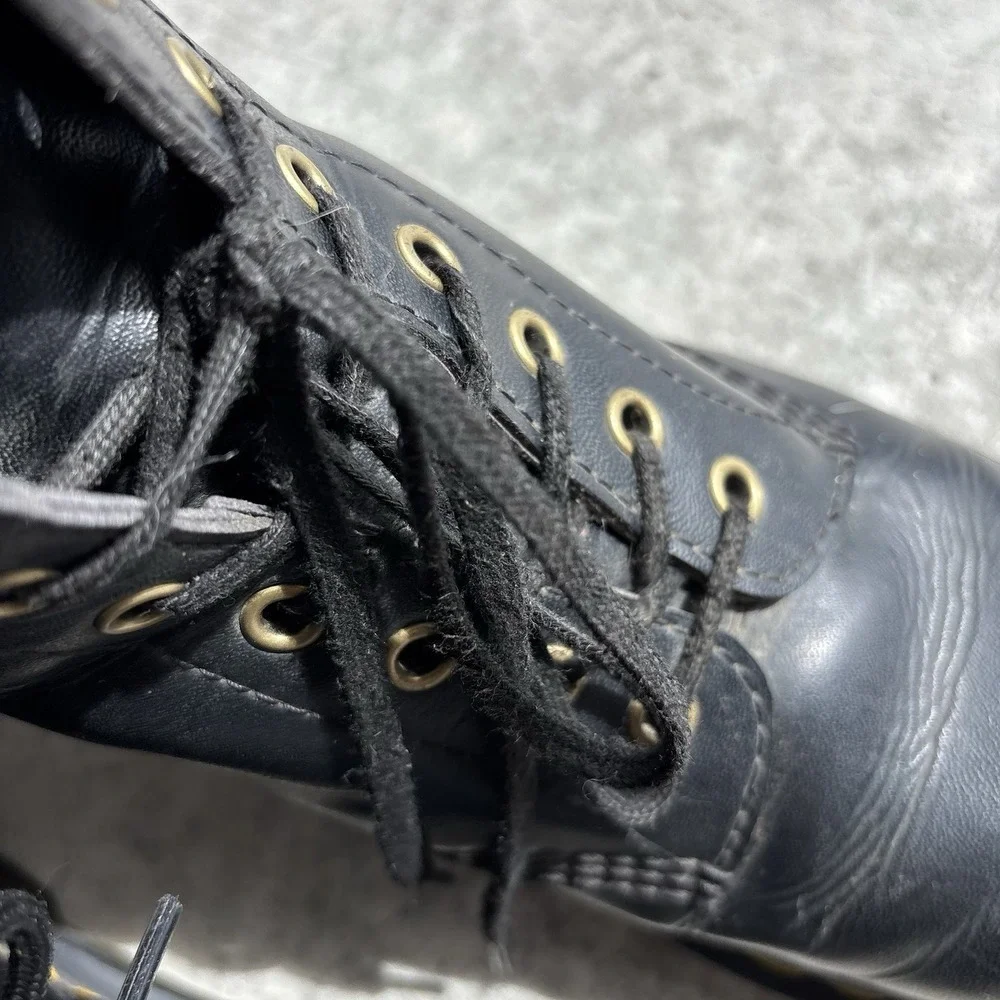 Doc Martens Smooth Leather Lace Up Boots Men's 9 (Different Pair)